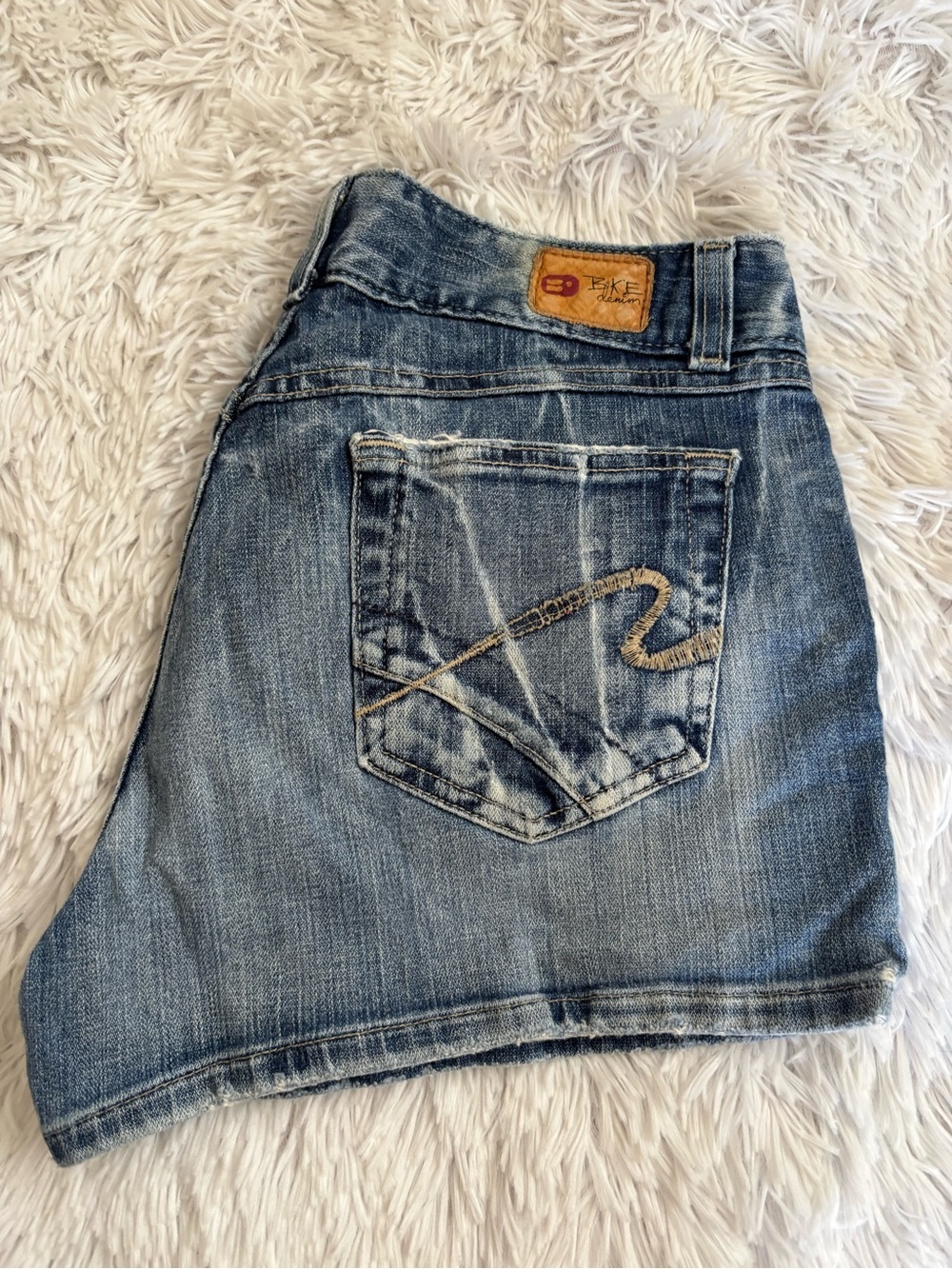 Buckle Blue Denim Jeans with White Label